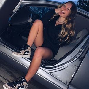 Meet your Posher, Abby